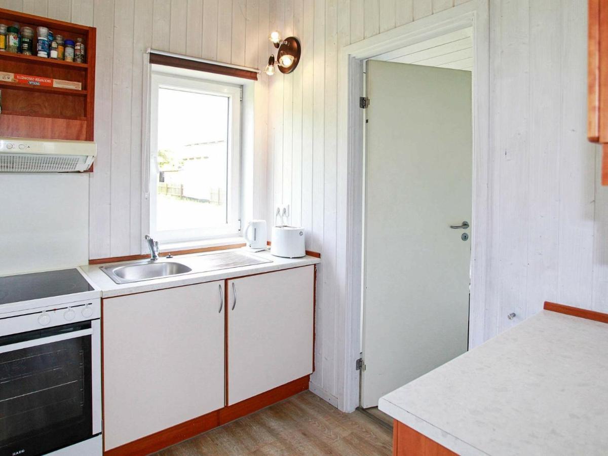 6 Person Holiday Home In Gelting Rom bilde